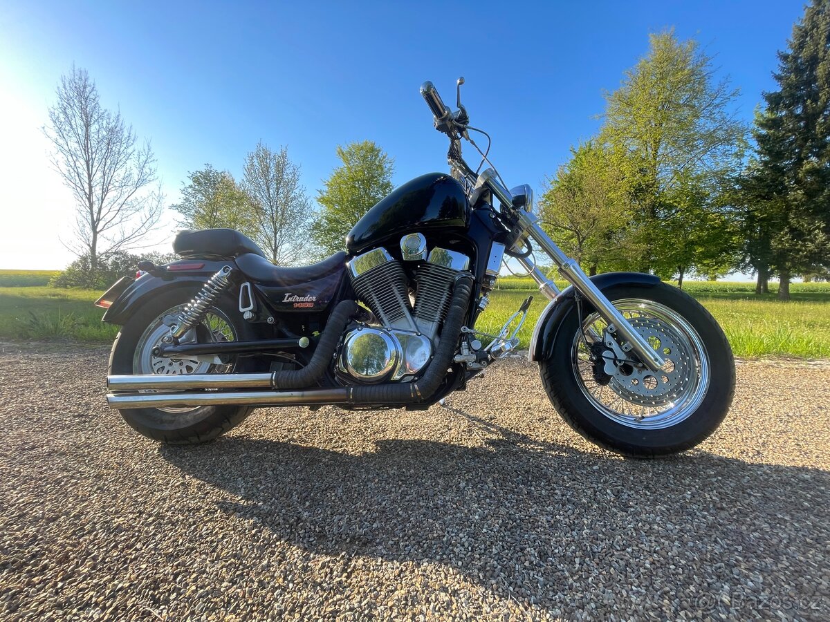 Suzuki intruder 1400