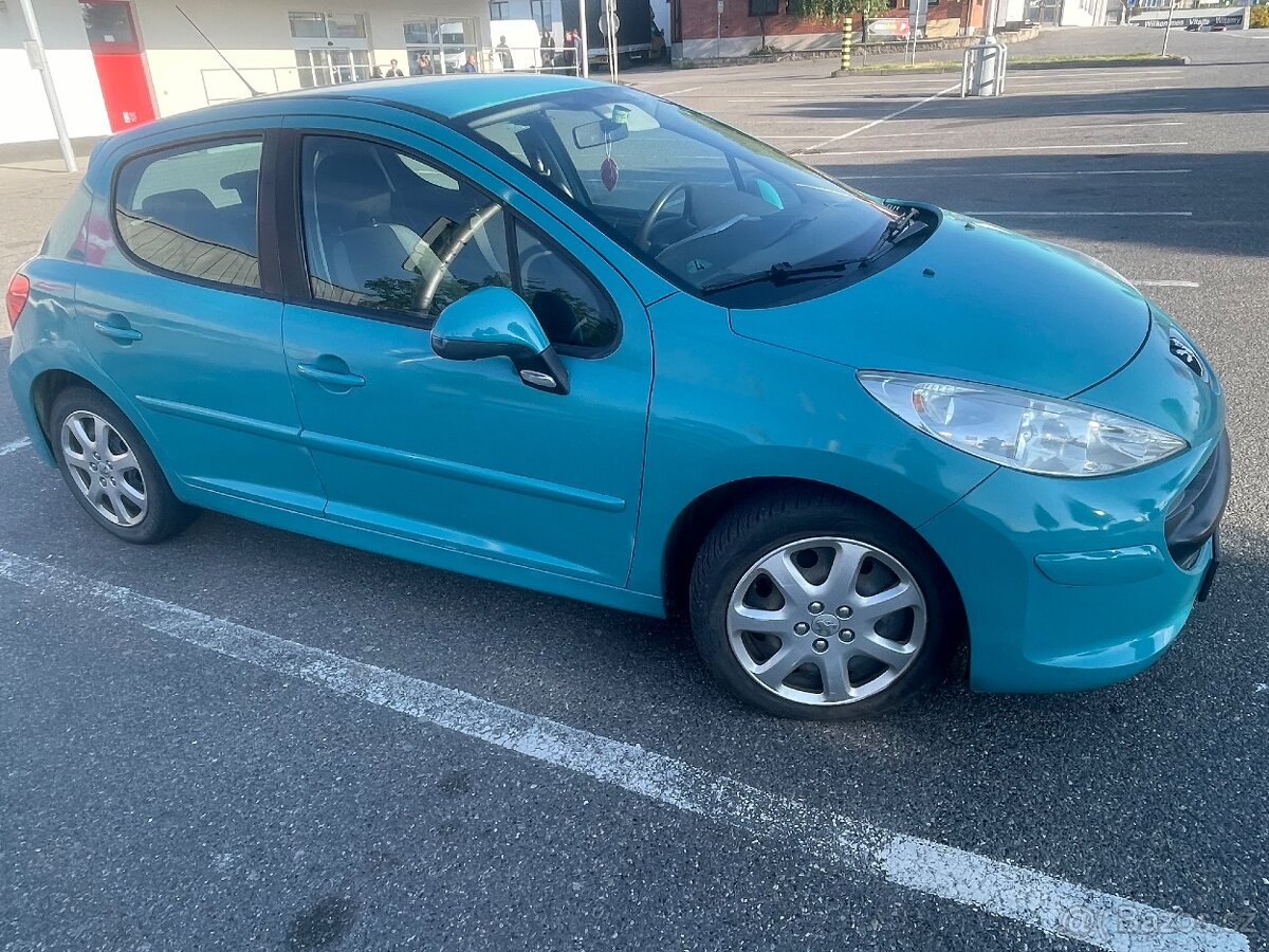 Peugeot 207 NA OPRAVU