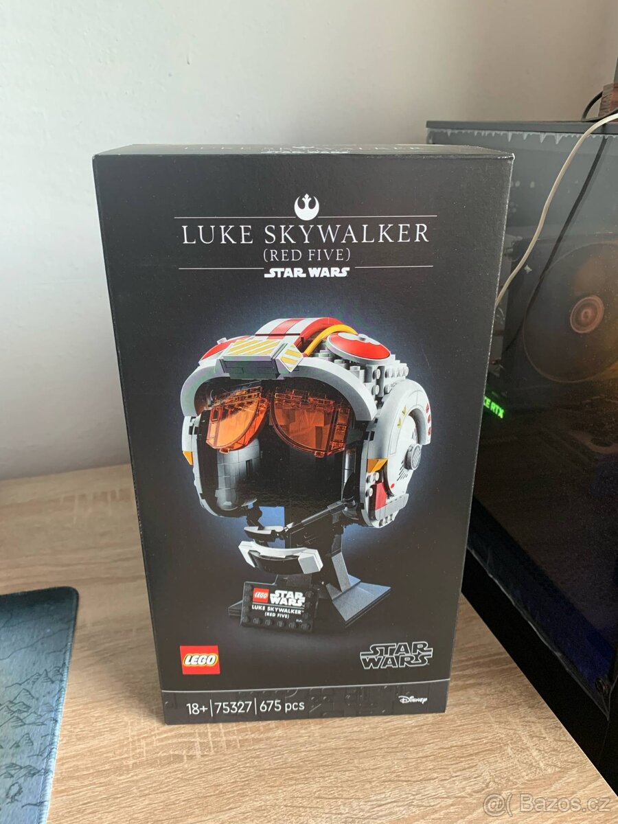 LEGO 75327 Helma Luka Skywalkera (Red Five)