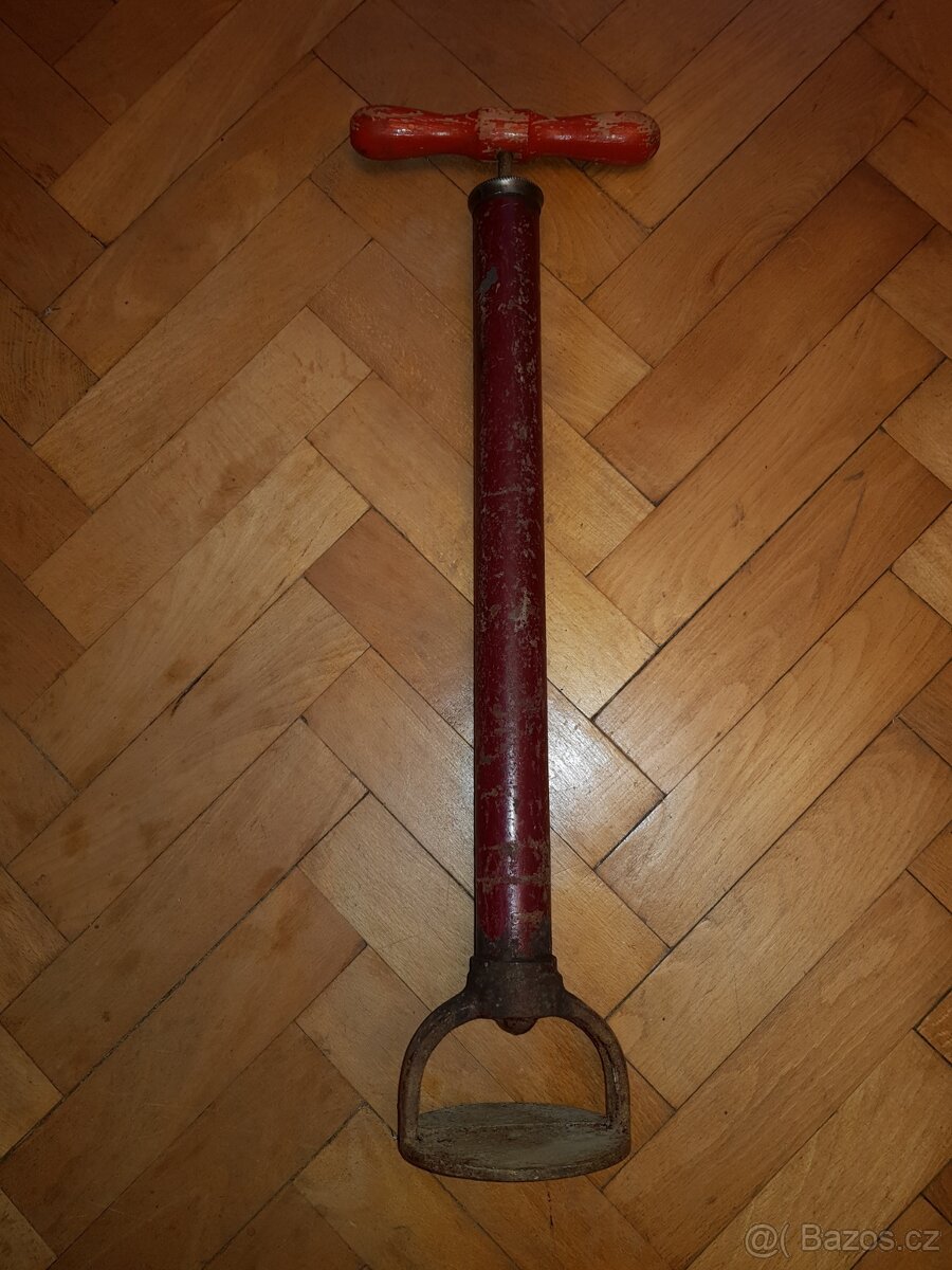 Pumpička na veterána - Velorex