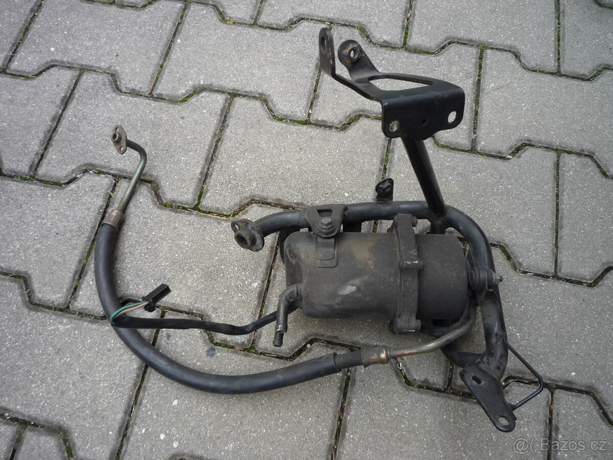 Honda XL1000V Varadero benzinové čerpadlo