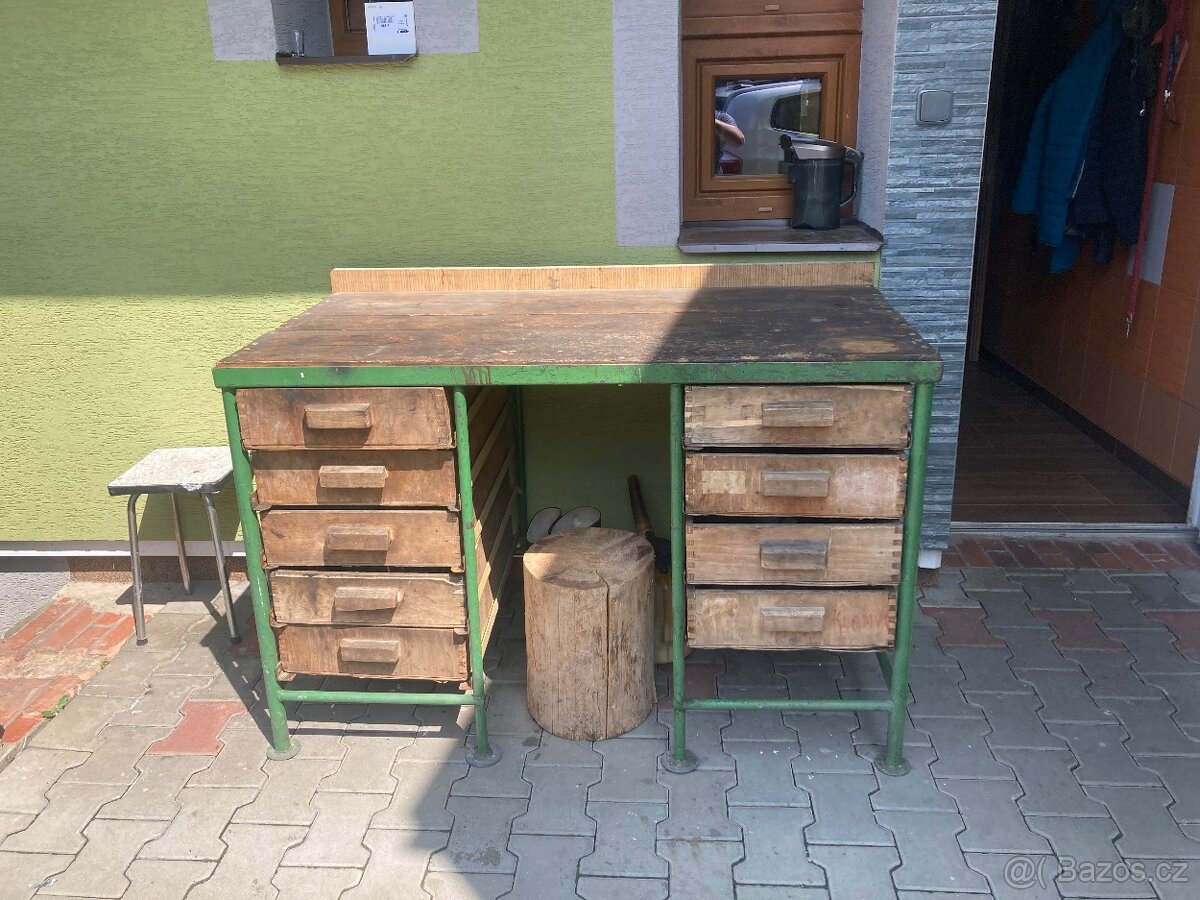 Dílenský stůl - ponk.