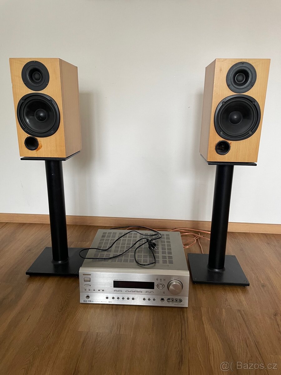 Hi-fi stereo