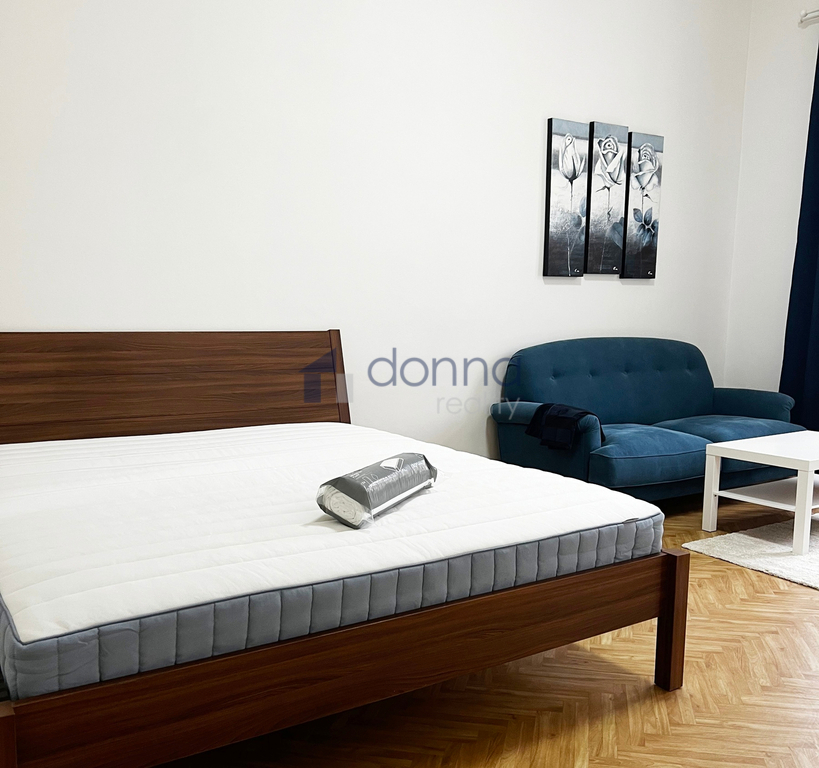 Pronájem zařízeného bytu 2+kk, 50m2, ul. Muchova, Praha 6 -