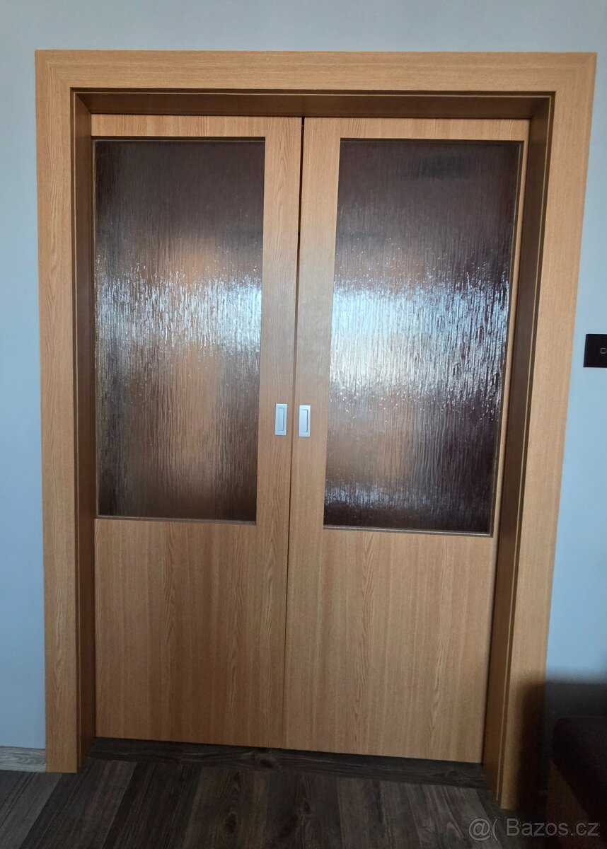 Posuvné interiérové dveře