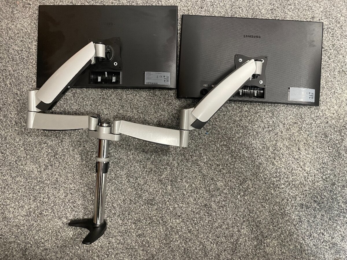 Prodám držák na dva monitory + 2ks LCD SAMSUNG S22F350FHU