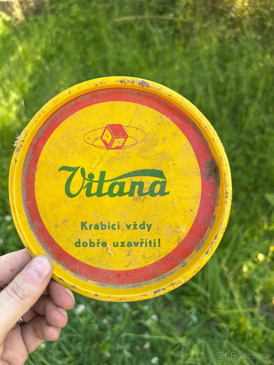 Stare viko od plechovky