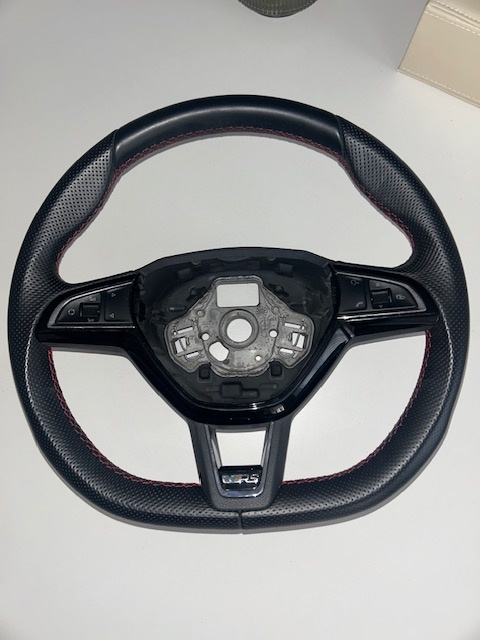 VOLANT OCTAVIA III RS
