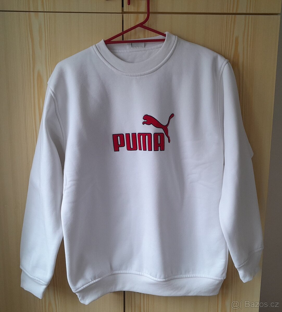 Bílá mikina