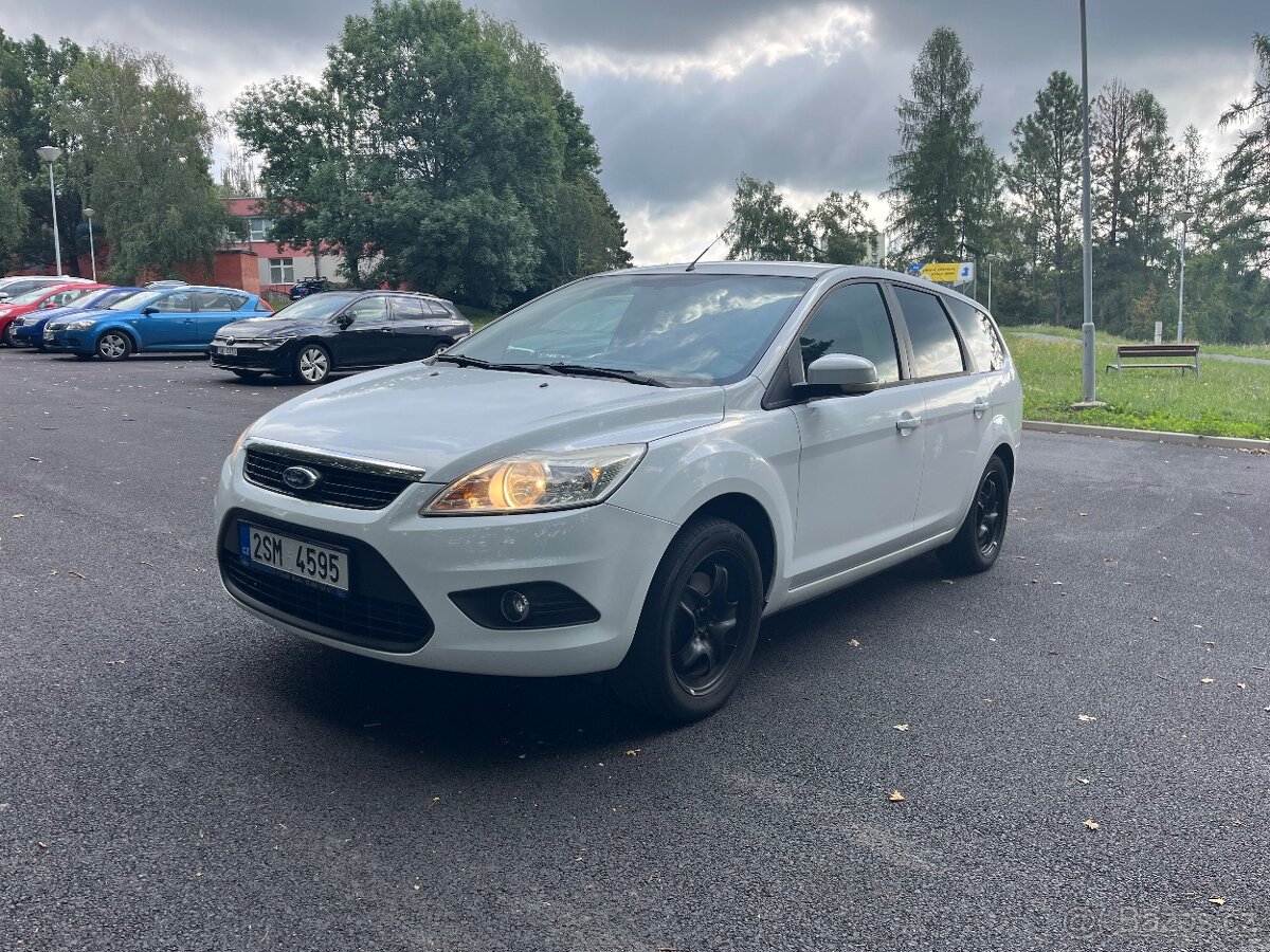 PRODÁM FORD FOCUS Mk2 po faceliftu 1.6 74kW combi