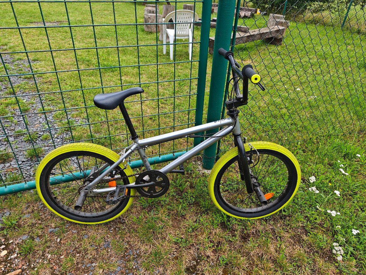 Dětské kolo BTWIN bmw wipe 520 20"