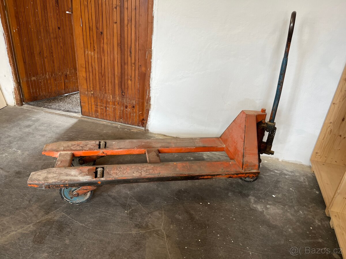 Paletový vozík vysoký 150 cm vidle