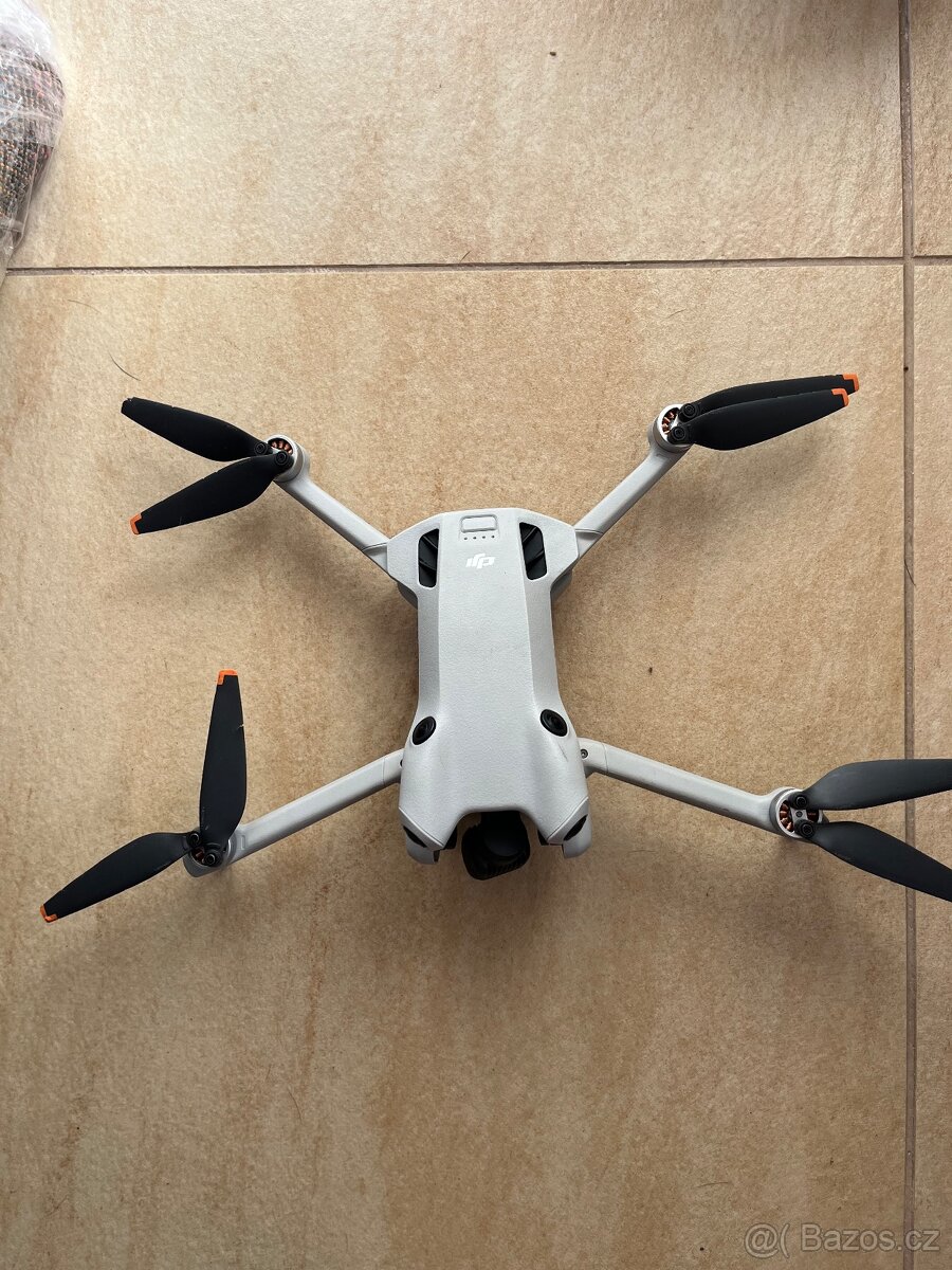 Dron DJI Mini 4 Pro