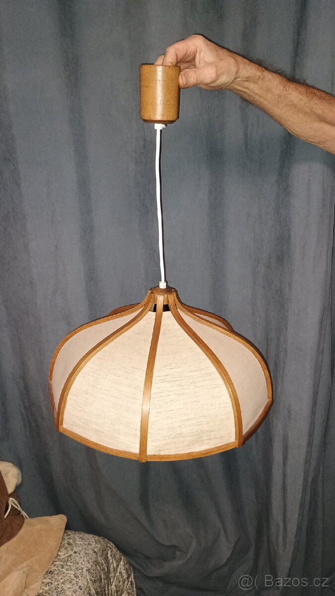 Lustr (stínidlo), dřevo/textil