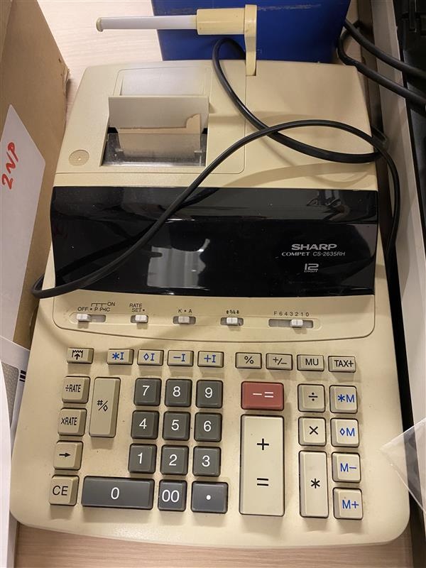 stolní kalkulátor SHARP Compet CS-2635RH