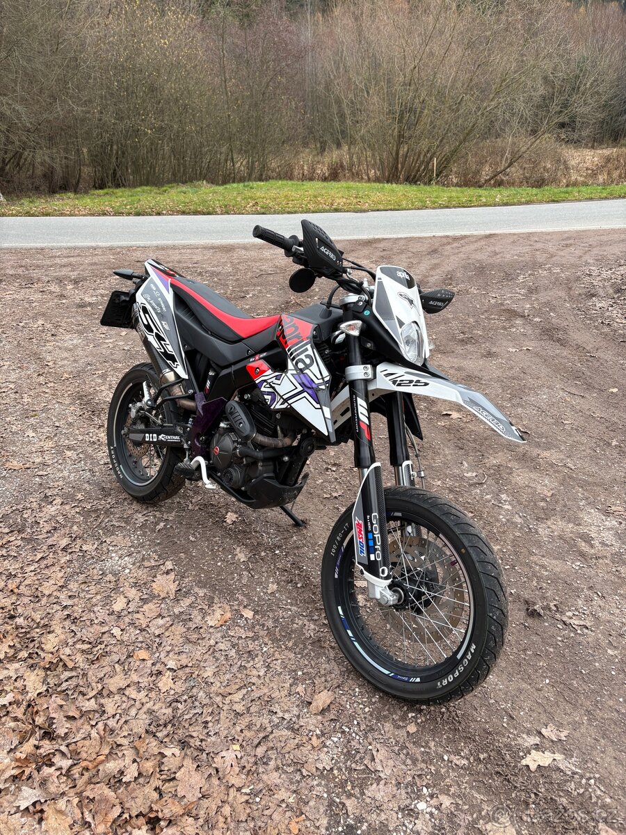 Aprilia 125 SX – TOP stav, r. 2024, plná servisní historie