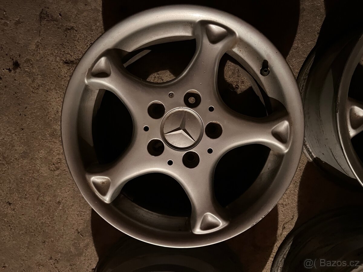 Alu kola R15 Mercedes