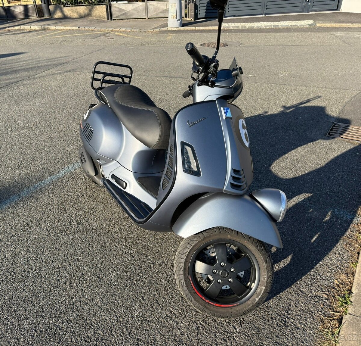 skútr Piaggio Vespa GTV 300 HPE Sei Giorni
