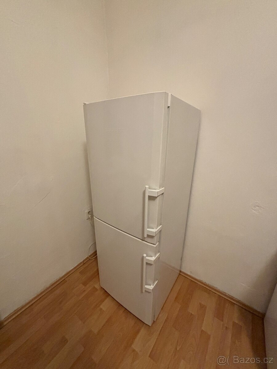 Lednice s mrazákem LIEBHERR