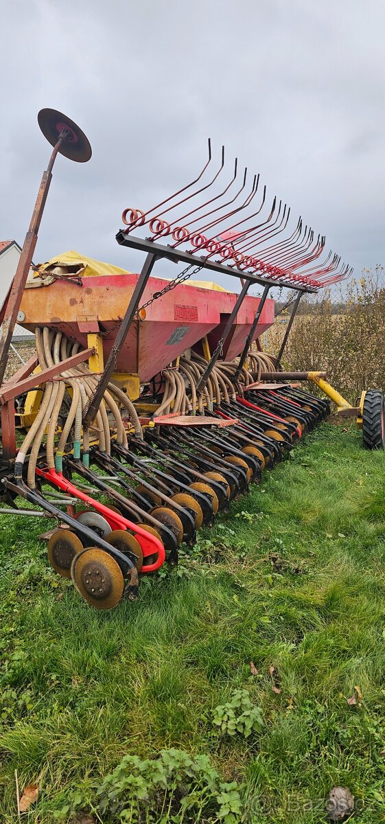 Secí stroj Mistrál 6000