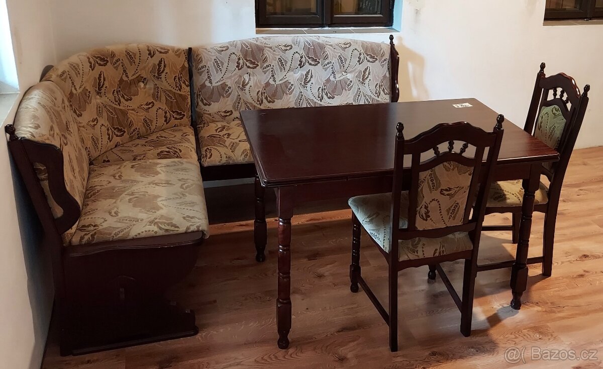 Jídelní stůl + lavice + 2 židle