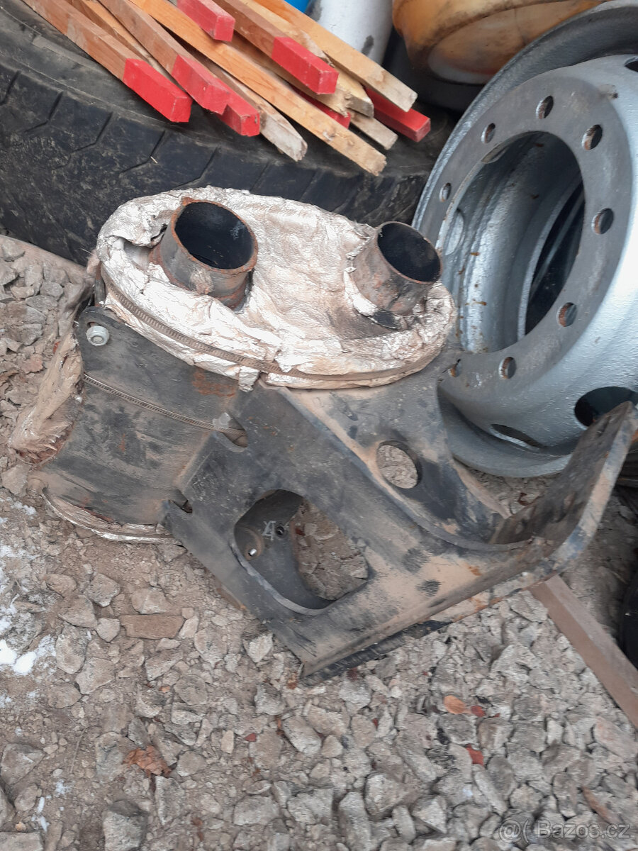 Traktorbagr Komatsu WB 97 s 5