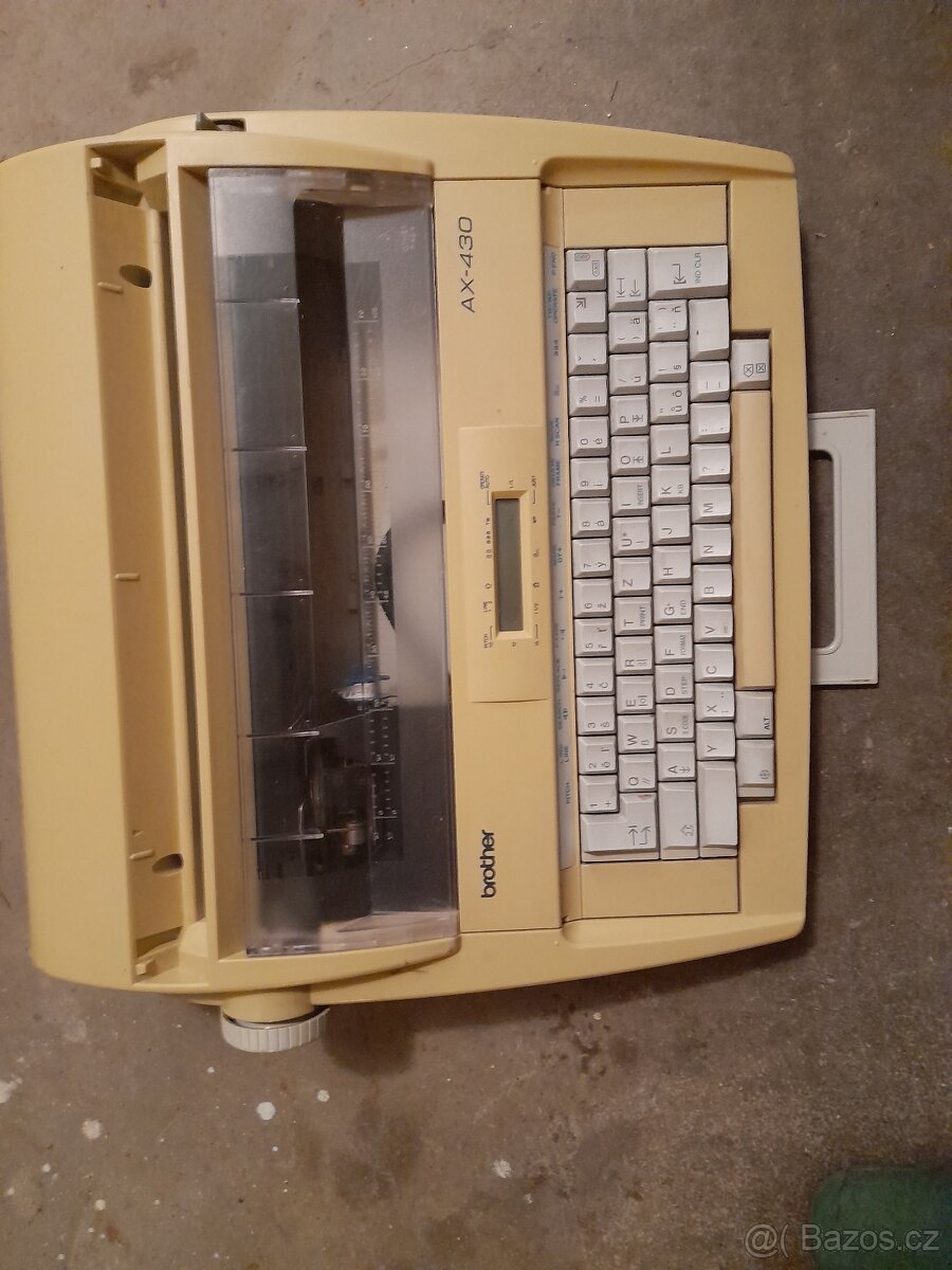 Prodám elektrický psací stroj