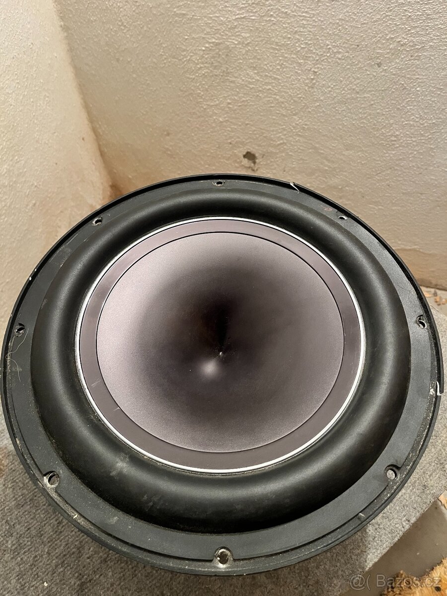 Reproduktor subwoofer