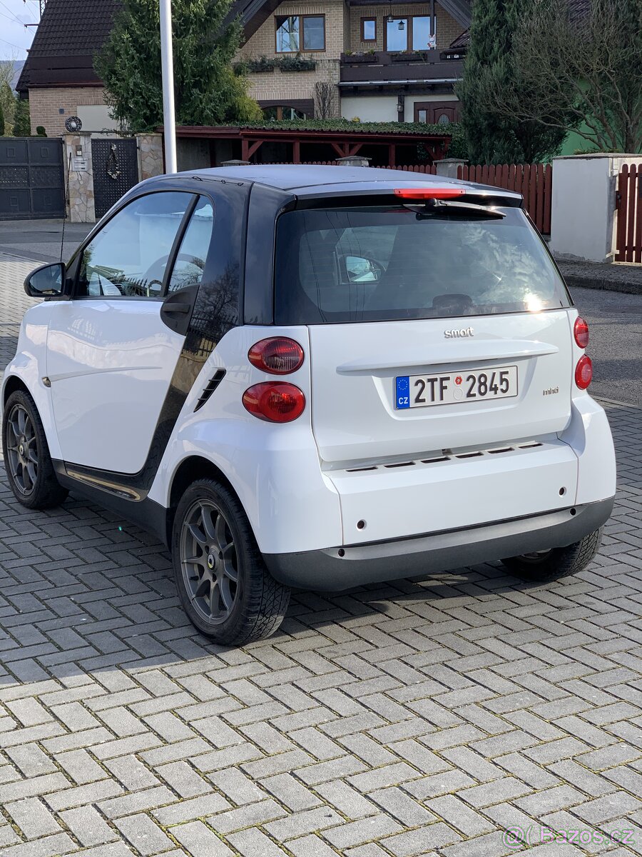 Prodám Smart ForTwo 1.0 MHD Multi Hybrid Drive.