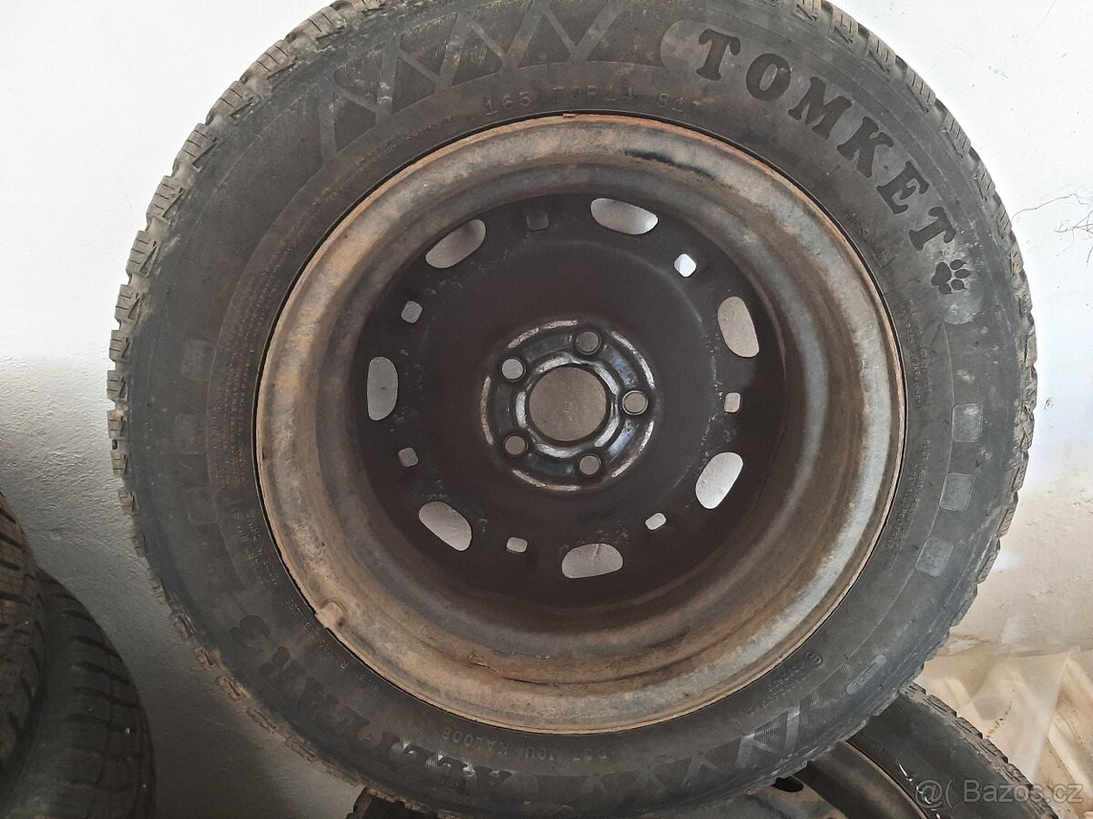 celoroční pneumatiky Tomket