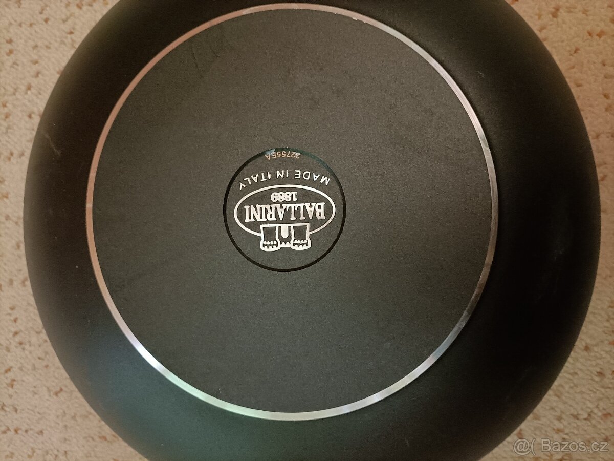 Pánev wok Ballarini