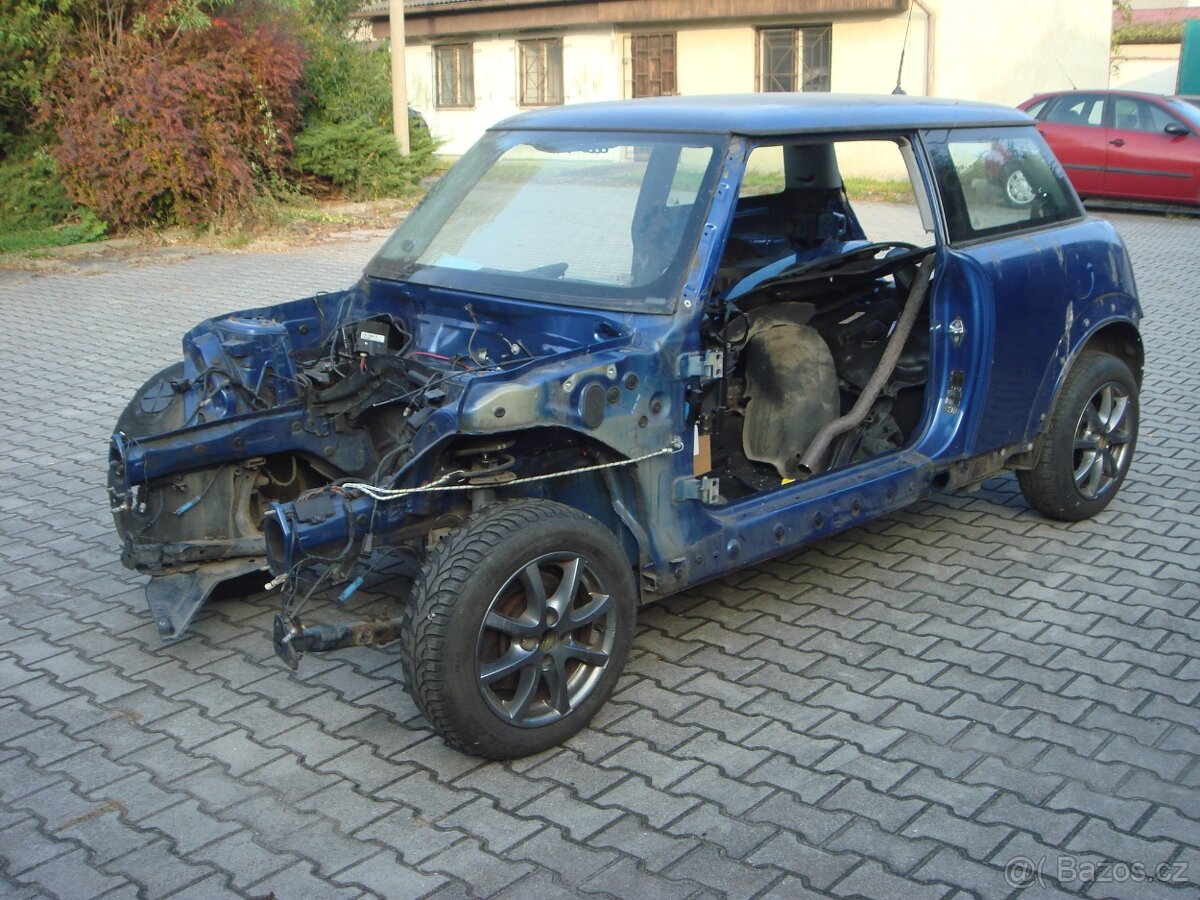 Mini Cooper 1.4i R56 skelet na díly