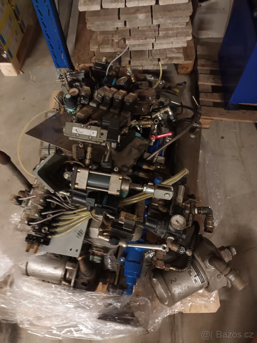 Hydraulické a vzduchové komponenty