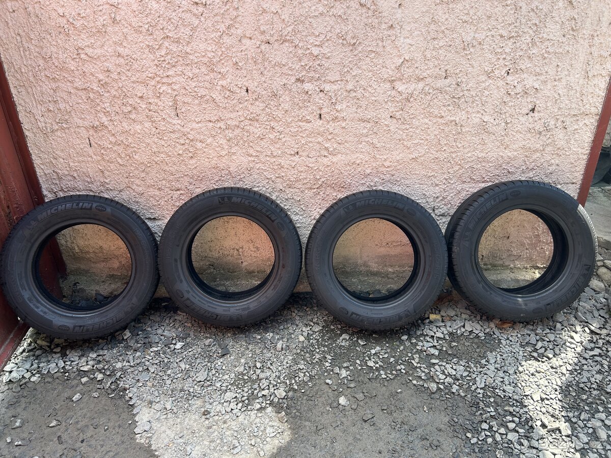Prodám gumy 195/65/15 Michelin