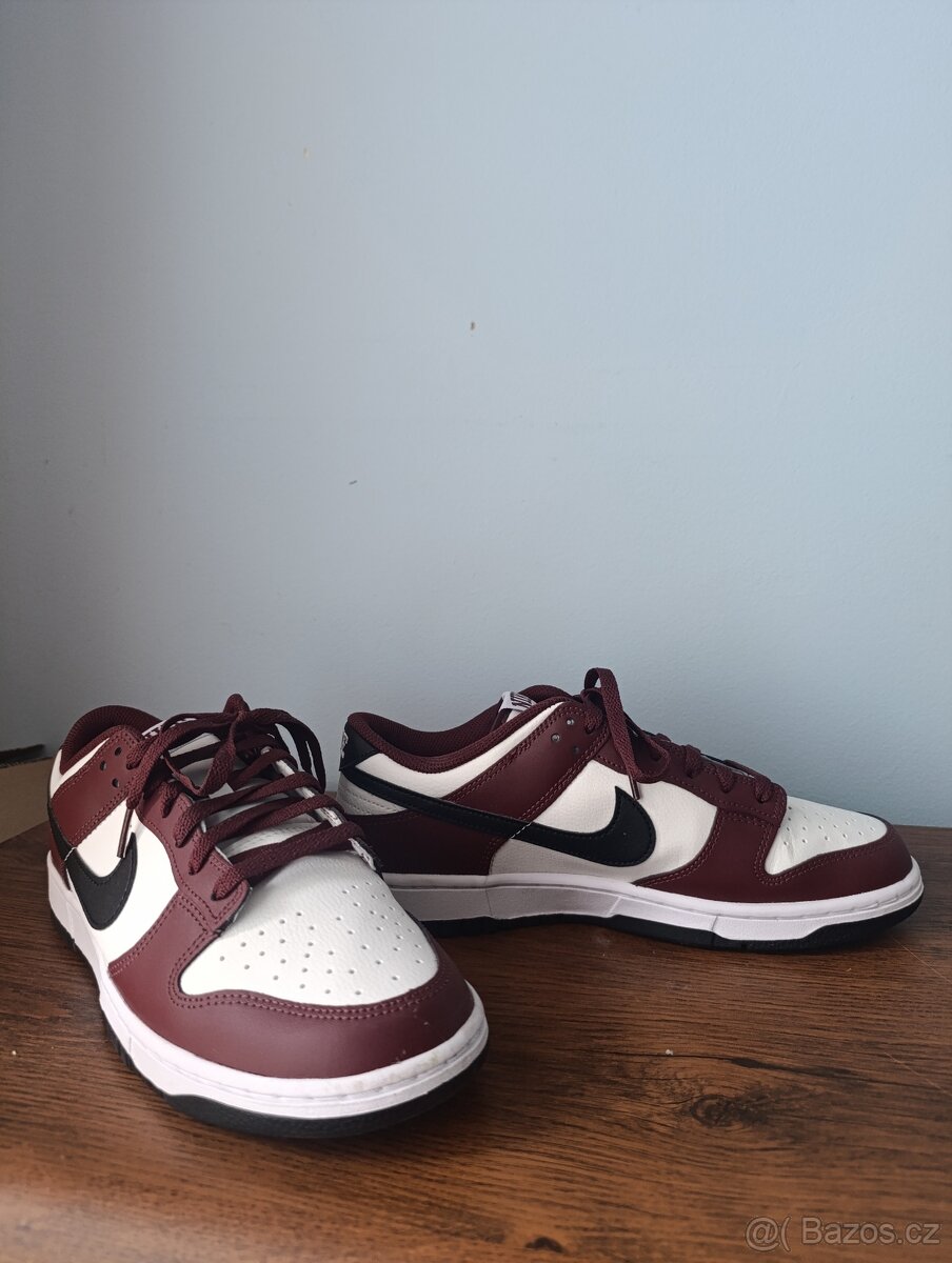 Nike dunk low dark team red. 42.5