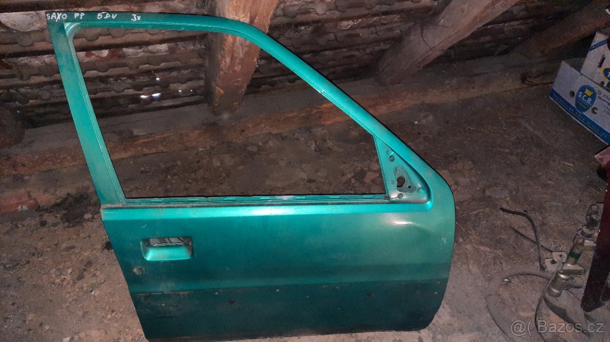 Citroen Saxo kapota , dveře