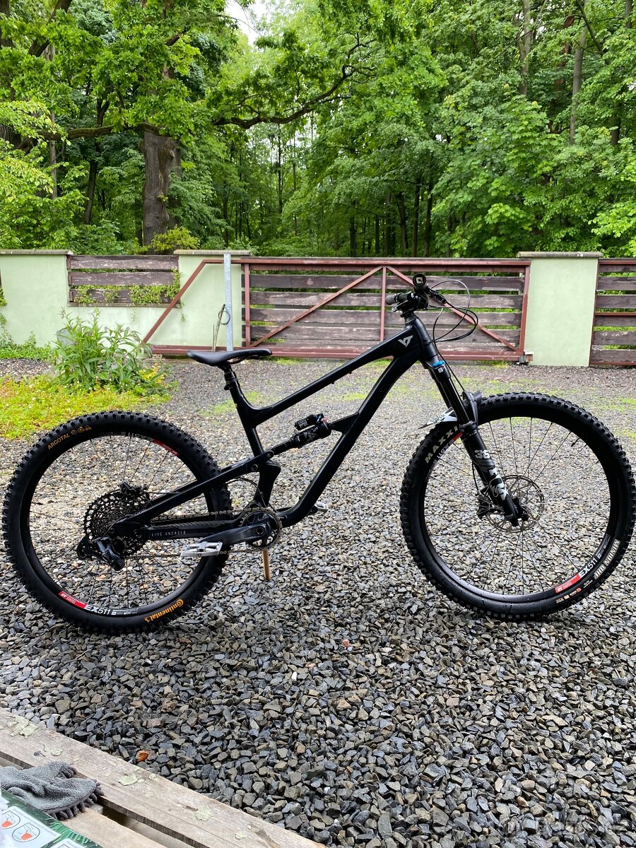 YT Industries Jeffsy Core 2 (2024) – XL – mullet, výborný st