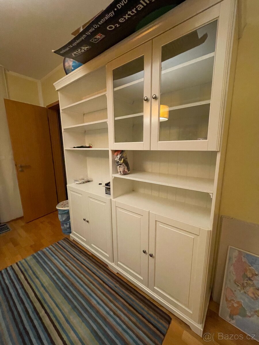 IKEA stěna Liatorp