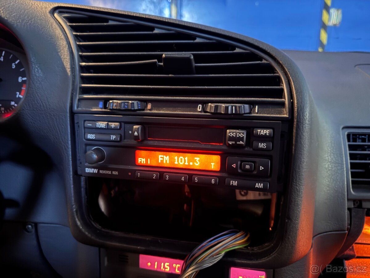 BMW E36/30/32 radio Reverse RDS