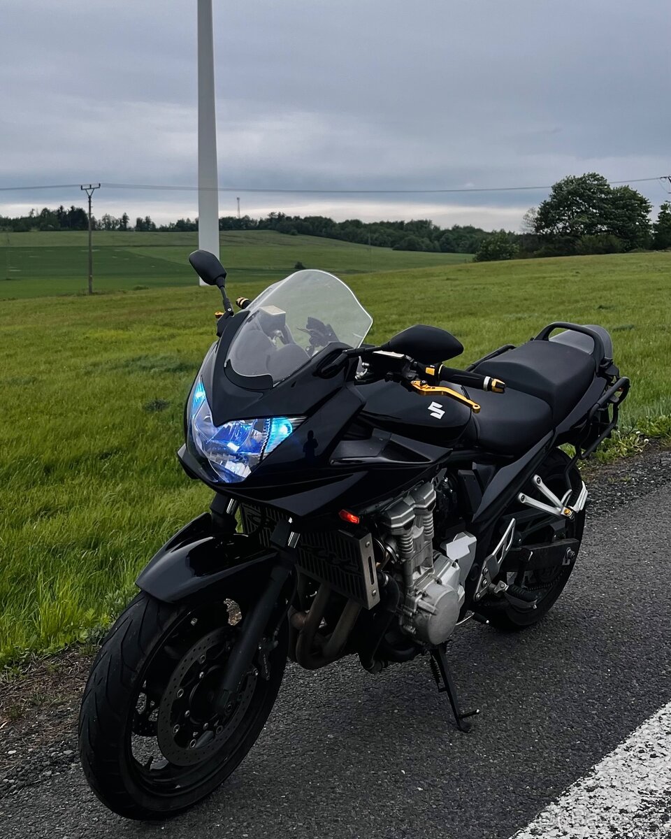 Suzuki GSF650s