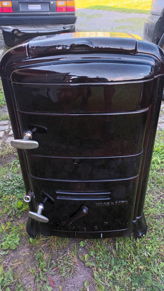 Haas sohn litinová kamna s glazurou