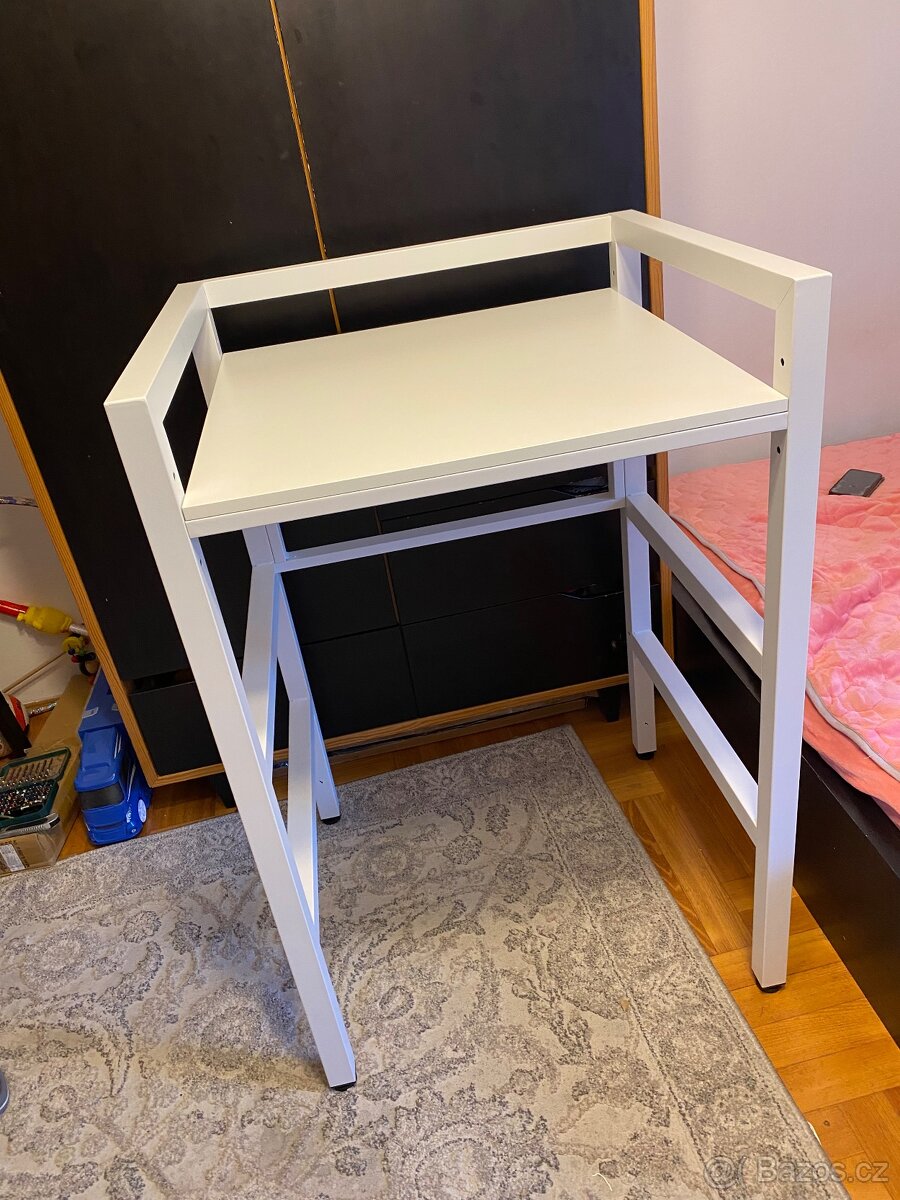 Stojan na pračku