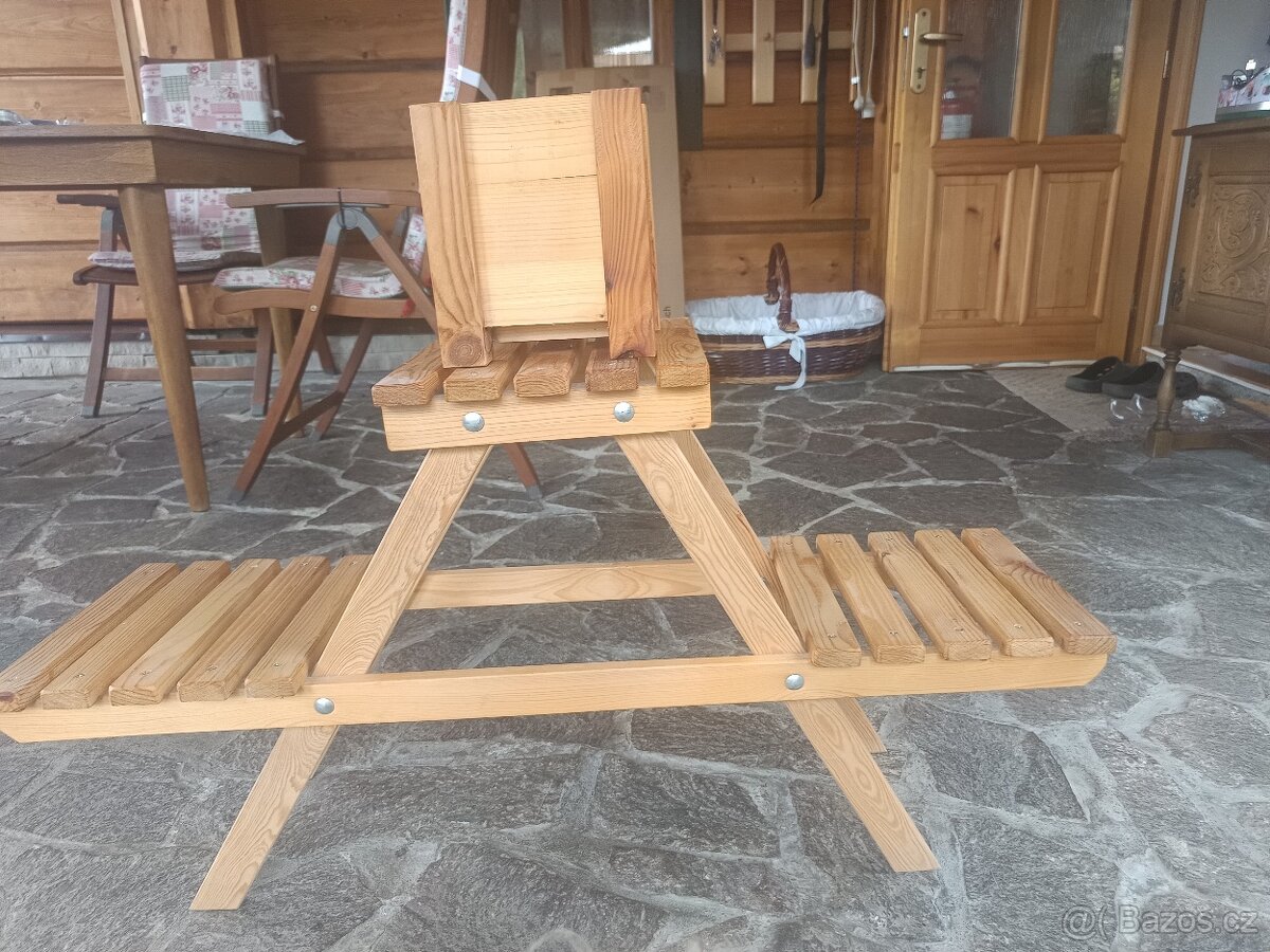 Stojan na pokojové krytky