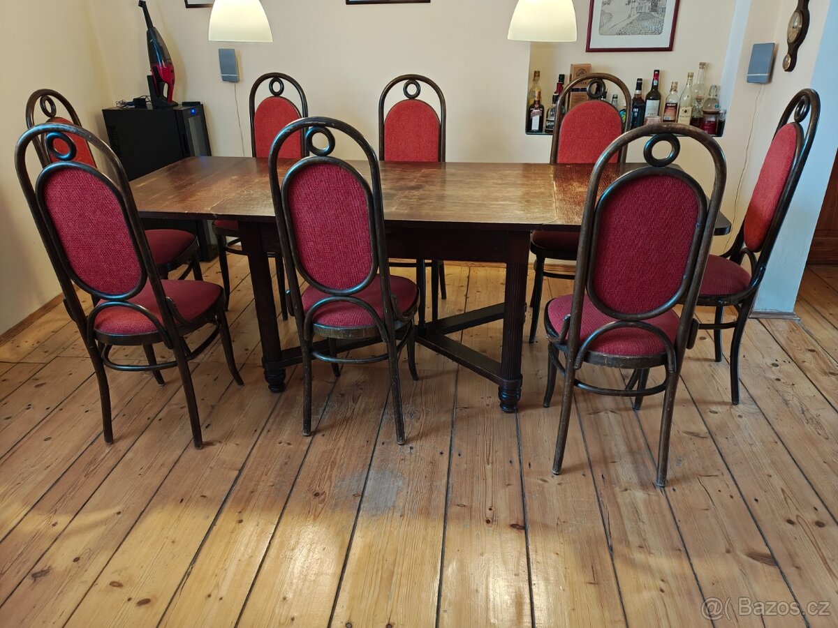 Set jídelního stolu  220x90x80 cm. vč. 8 židlí