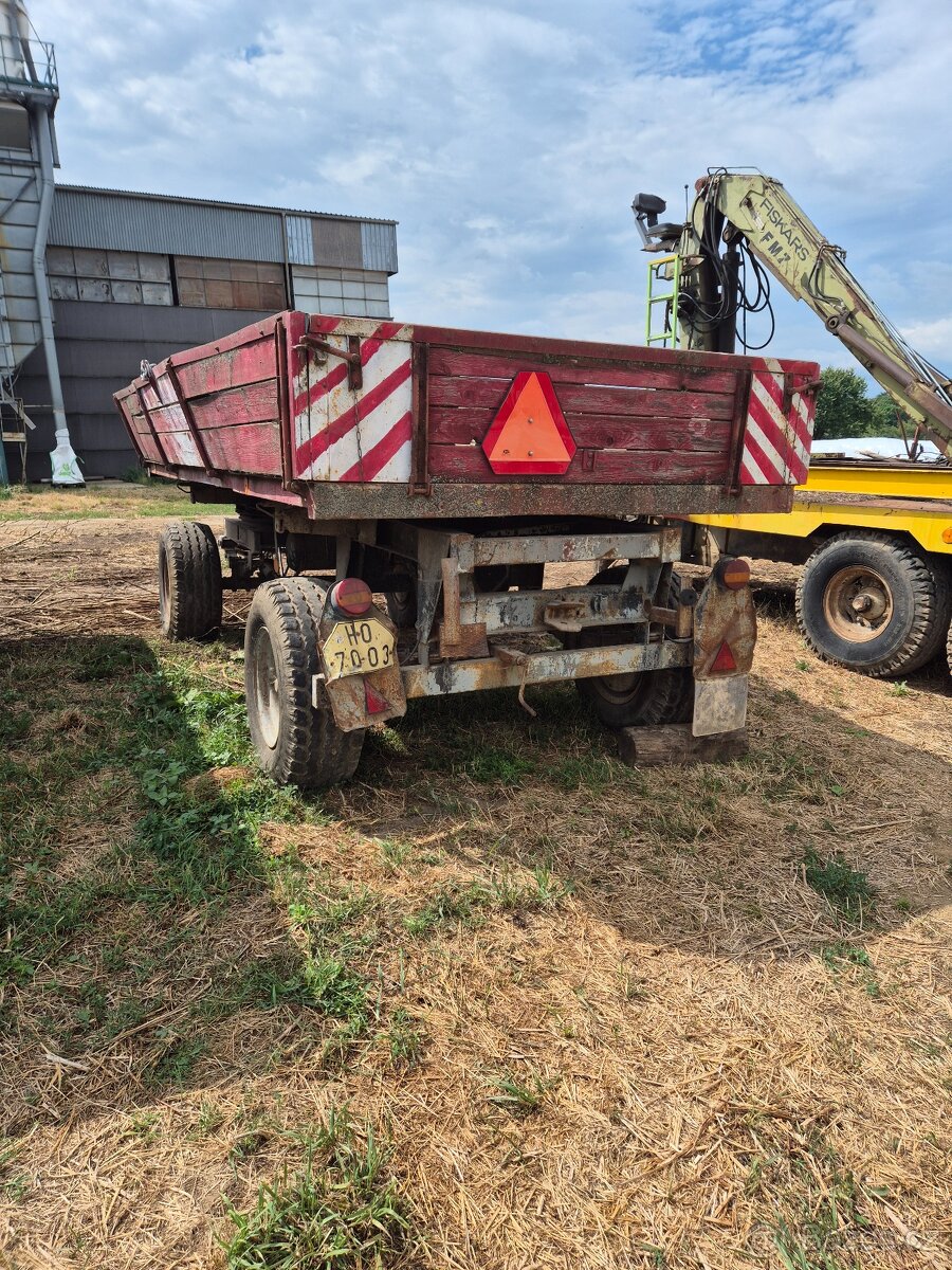 Traktorová sklápěcí vlečka 6t