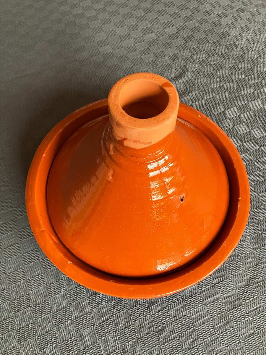 Prodám tažín (tajine, tagin, ...)