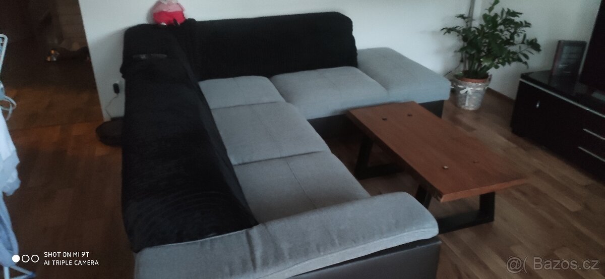 Darujem gauč za odvoz