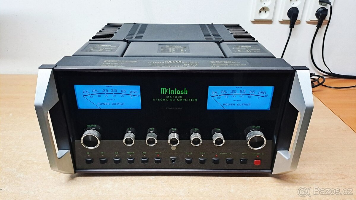 High-End stereo zesilovač McIntosh MA7000