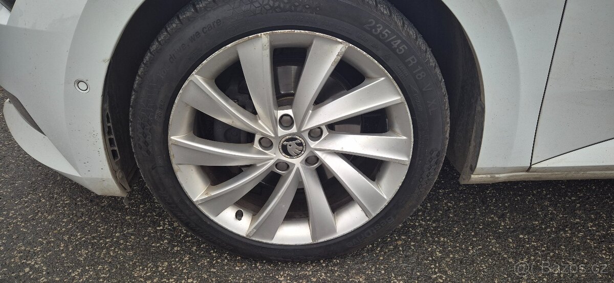 Kola Škoda superb 3