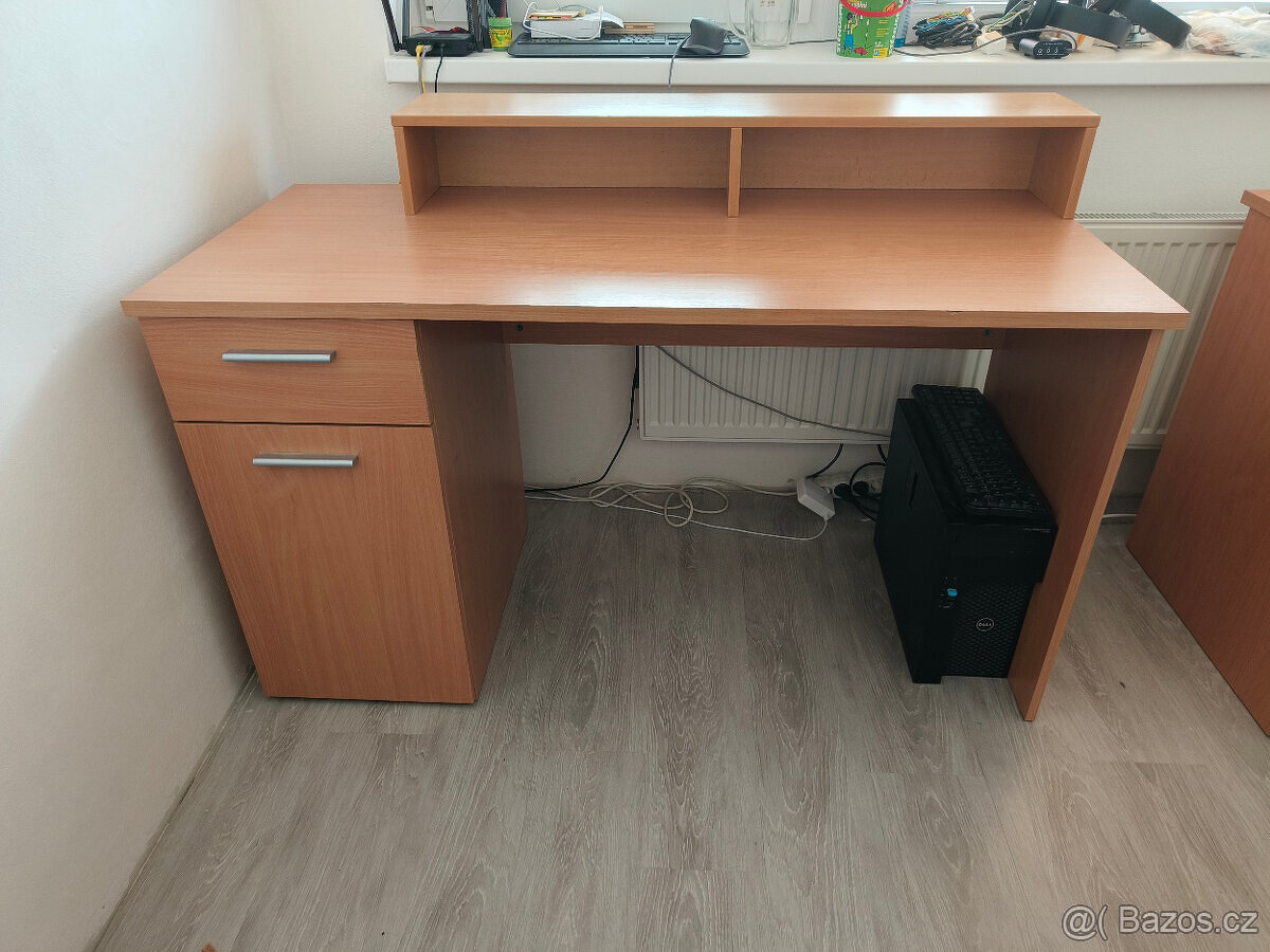 Kancelářský / Psací / Pracovní stůl s podstavcem